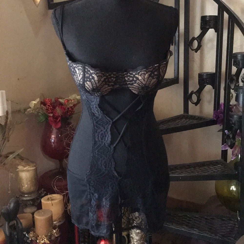 🔥SEXY🔥 Frederick’s of Hollywood Lace One Piece 5 Garters Lingerie Intimates
